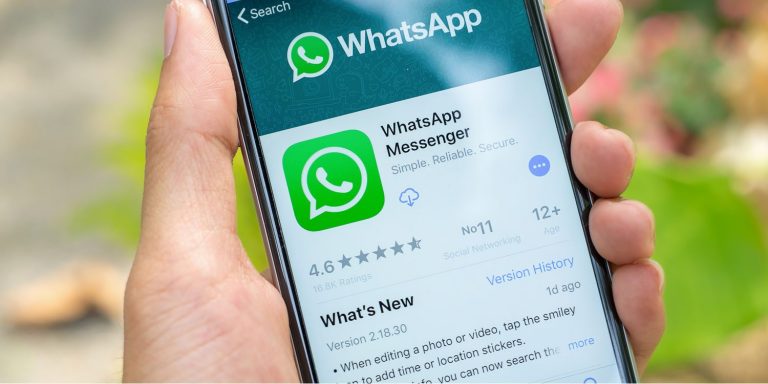 cara agar WhatsApp tidak terlihat sedang mengetik